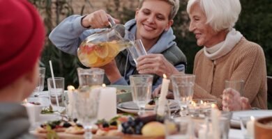 The Role of Feeding Frequency in Senior Dog Health