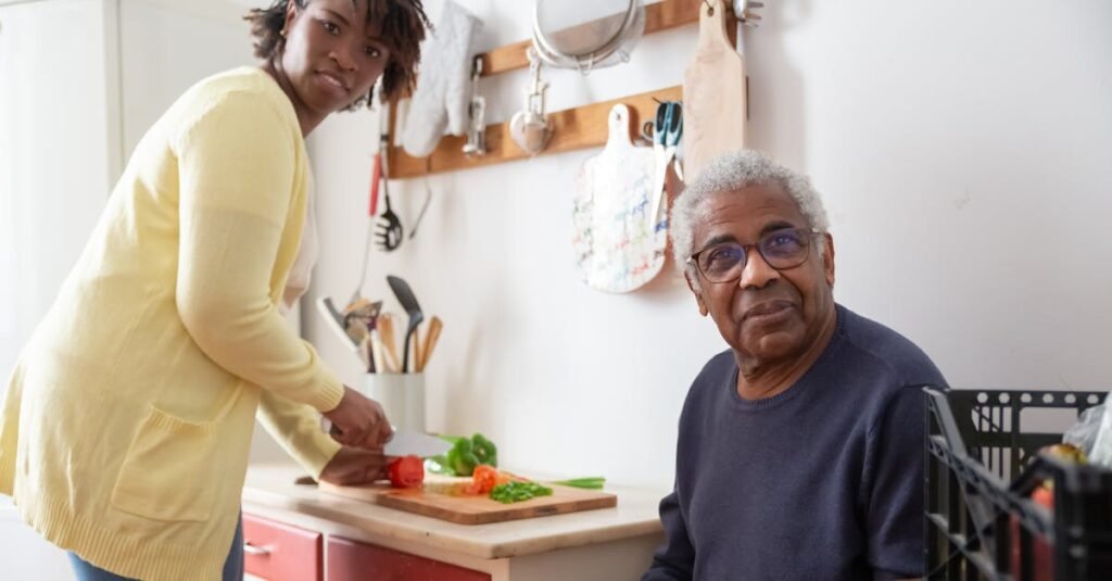 Tips for Mixed Feeding During Senior Diet Transitions